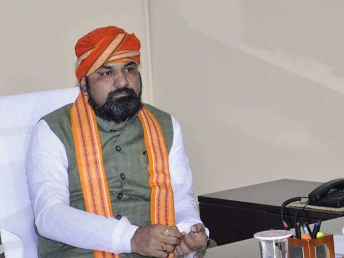 परिवारवाद को लेकर सम्राट चौधरी ने कसा तंज, राजद 2 जी और कांग्रेस 4 जी पार्टी